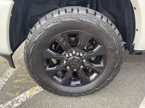 Used 2023 RAM 2500 Limited AWD/4WD image 2