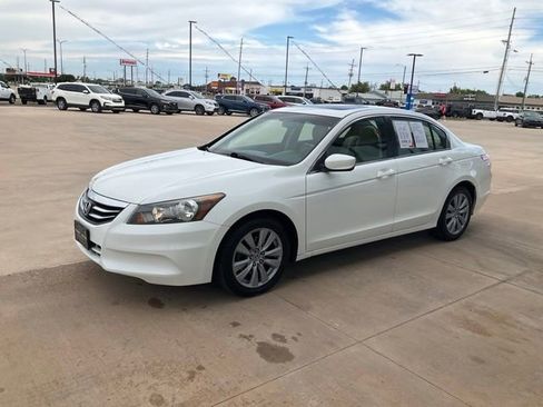 Used 2011 Honda Accord EX-L image 35