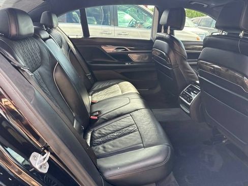 Used 2019 BMW 750i xDrive w/ Executive Package AWD/4WD image 22