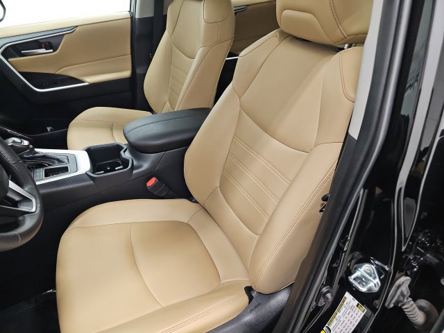 Certified 2025 Toyota RAV4 XLE Premium FWD image 16