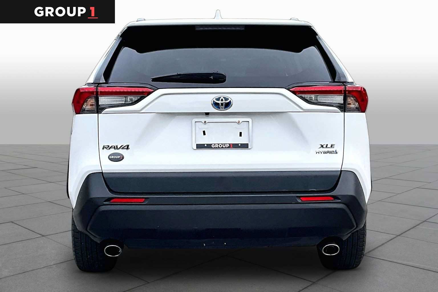 Used 2021 Toyota RAV4 XLE w/ Convenience Package AWD/4WD image 5
