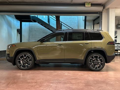 New 2026 Jeep Cherokee Overland AWD/4WD image 2