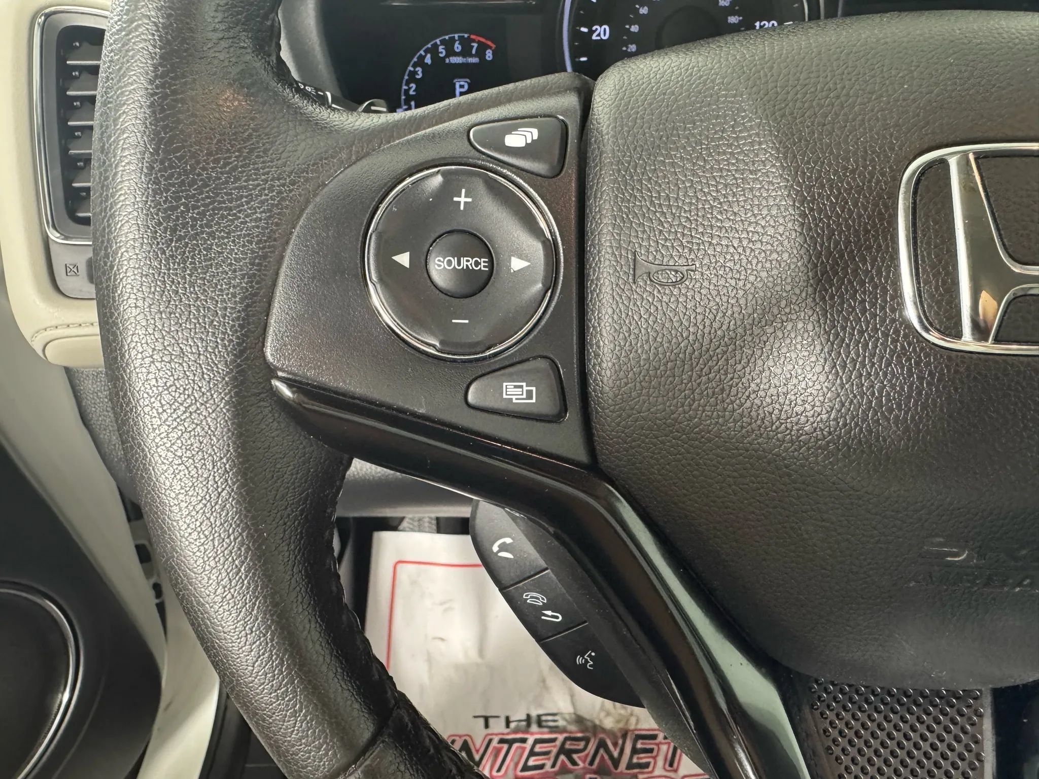 Used 2022 Honda HR-V EX-L image 16