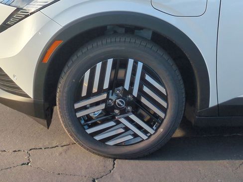 New 2026 Nissan Leaf SV+ image 9