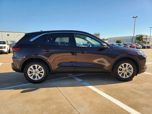 Used 2023 Ford Escape Active image 4