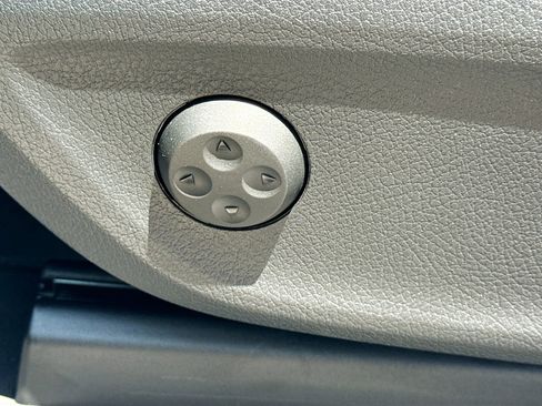 Used 2024 Mercedes-Benz GLE 350 4MATIC w/ Winter Package image 24