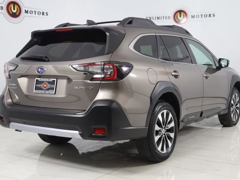 Used 2023 Subaru Outback Limited image 3