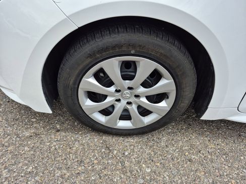 Certified 2024 Toyota Corolla LE image 24