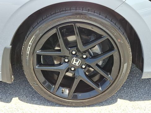 Used 2023 Honda Civic Sport image 8