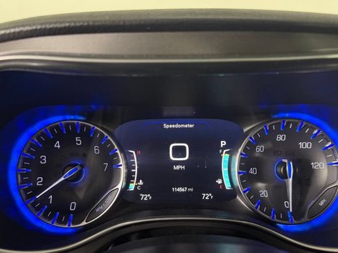Used 2019 Chrysler Pacifica Limited FWD image 20