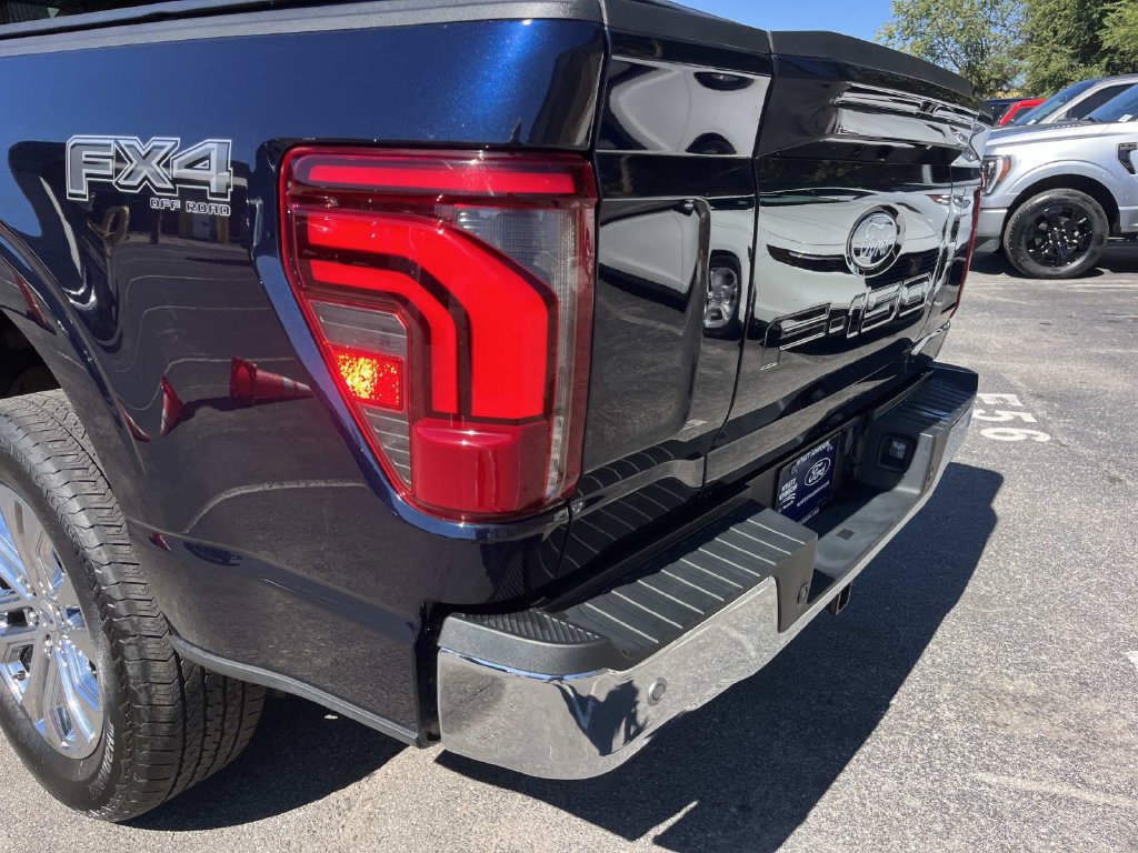 Used 2025 Ford F150 Lariat w/ Equipment Group 502A High AWD/4WD image 12