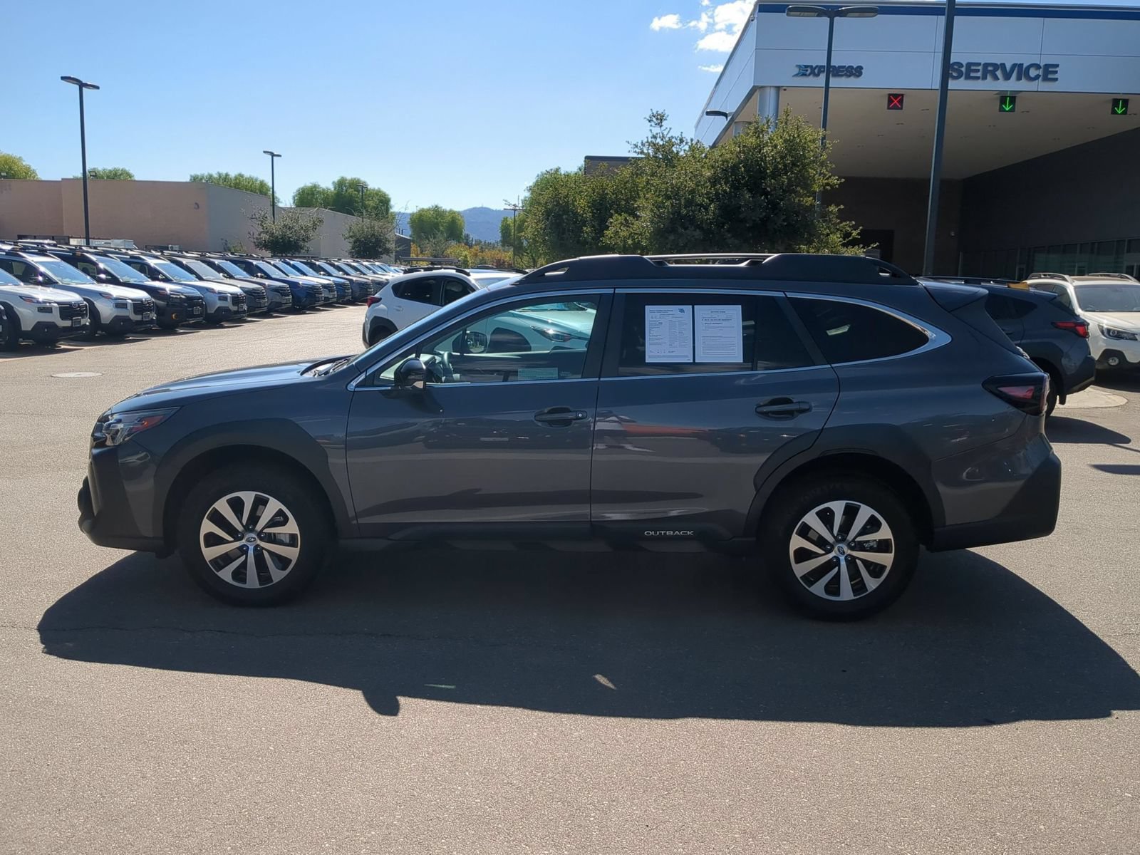 Certified 2025 Subaru Outback Premium AWD/4WD image 2
