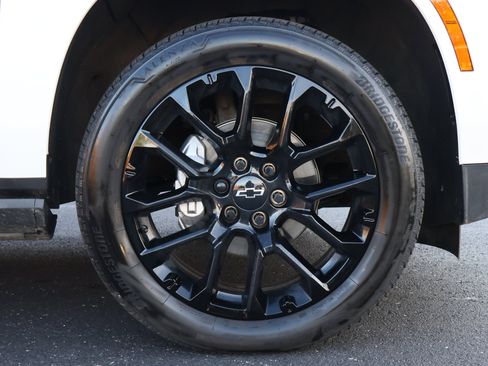 Certified 2025 Chevrolet Suburban High Country image 35