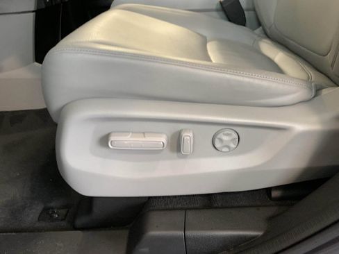 Used 2023 Honda Odyssey Touring image 39