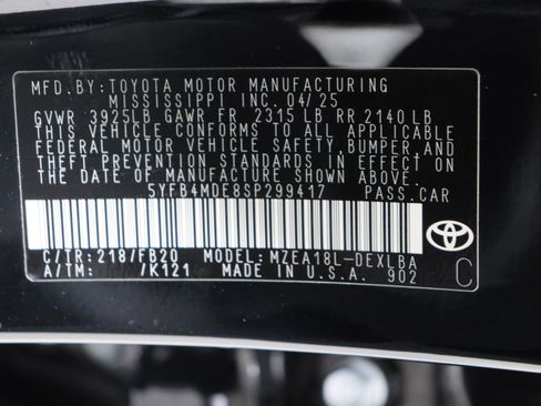 Used 2025 Toyota Corolla LE image 37