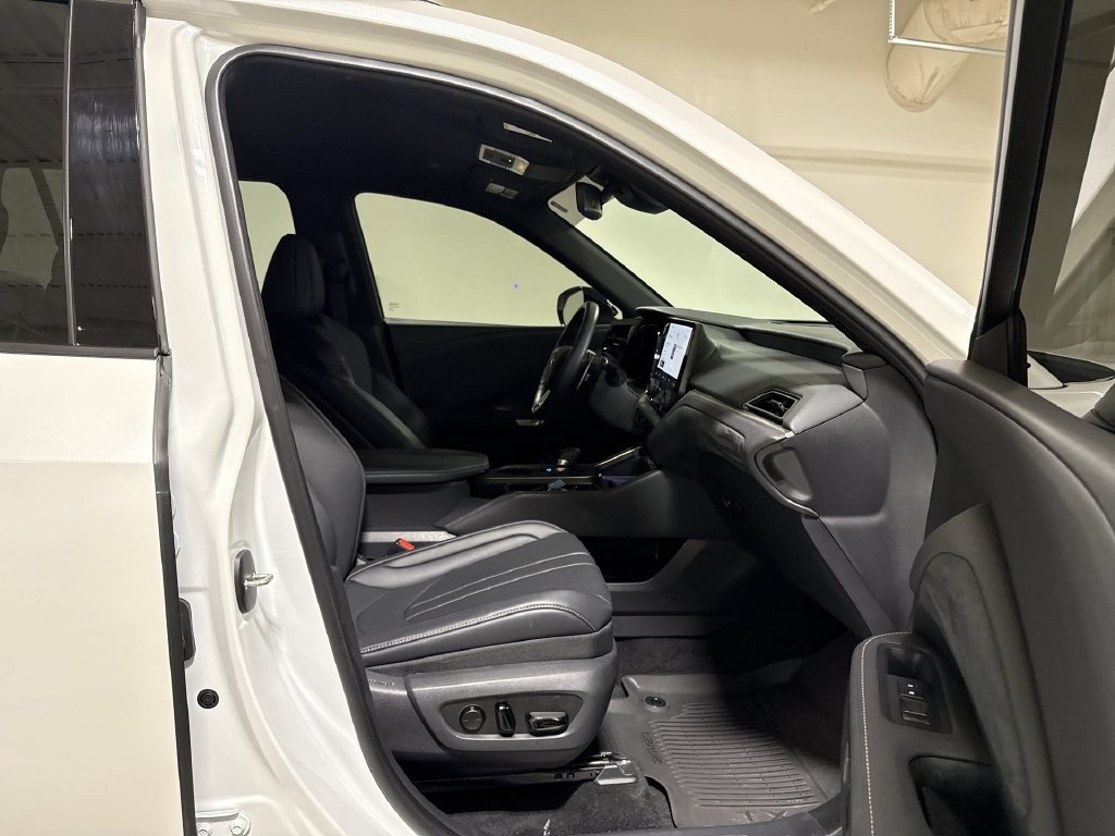 Used 2025 Lexus TX 500h AWD w/ Technology Package image 22