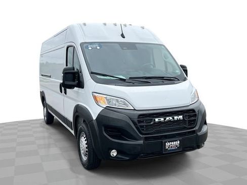 Used 2025 RAM ProMaster 2500 w/ Convenience Group FWD image 1