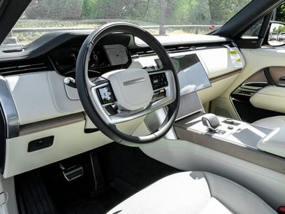 New 2027 Land Rover Range Rover SE