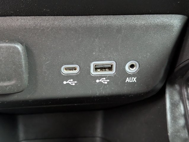 Used 2023 Chevrolet TrailBlazer LT FWD image 26