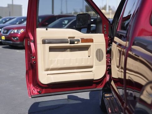 Used 2015 Ford F250 King Ranch w/ FX4 Off-Road Package image 30