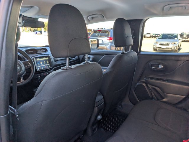 Used 2022 Jeep Renegade Latitude w/ Convenience Group AWD/4WD image 25