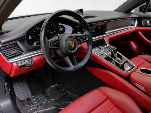 Used 2023 Porsche Panamera 4 Platinum Edition AWD/4WD image 3