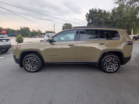 New 2026 Jeep Cherokee Laredo image 6