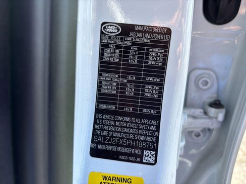 Used 2023 Land Rover Range Rover Evoque S AWD/4WD image 12