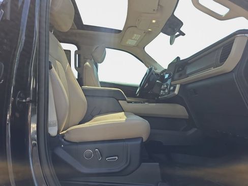 Used 2022 Ford Expedition Max Limited AWD/4WD image 19