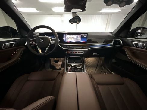 Used 2025 BMW X5 xDrive40i w/ Premium Package AWD/4WD image 21