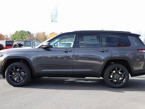 New 2025 Jeep Grand Cherokee L Limited AWD/4WD image 3