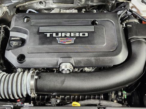 Used 2024 Cadillac XT4 Premium Luxury image 36