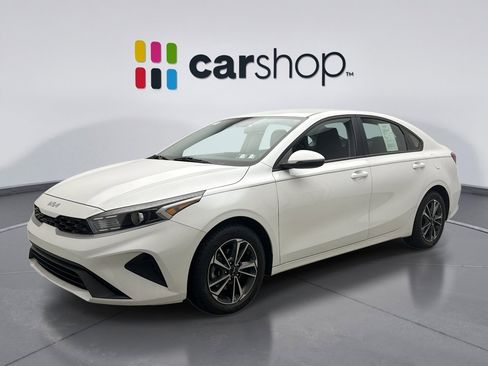 Used 2024 Kia Forte LXS w/ LXS Technology Package FWD image 1