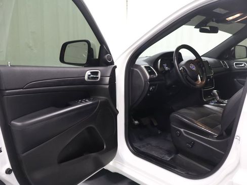 Certified 2021 Jeep Grand Cherokee Laredo X image 10