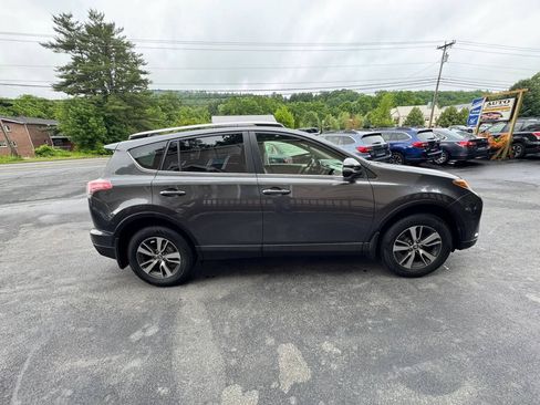 Used 2016 Toyota RAV4 XLE AWD/4WD image 3