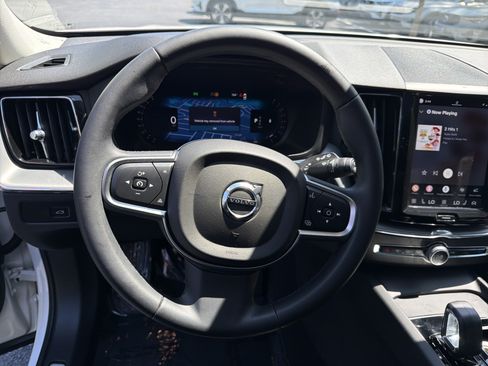 Certified 2024 Volvo XC60 B5 Core w/ Protection Package Premier AWD/4WD image 18