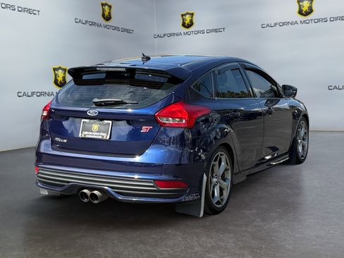 Used 2017 Ford Focus ST w/ Equipment Group 401A image 5