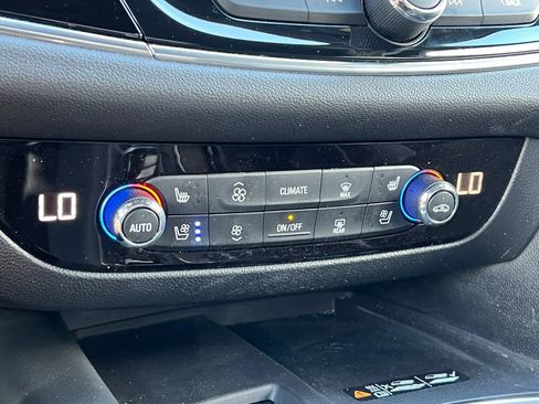 Used 2023 Buick Enclave Avenir w/ Avenir Technology Package AWD/4WD image 31