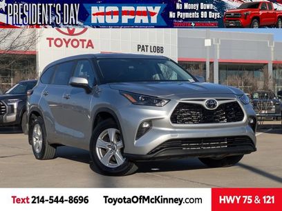 Used 2024 Toyota Highlander LE