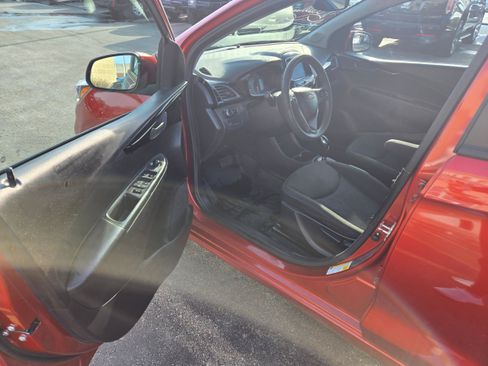Used 2021 Chevrolet Spark LT FWD image 5