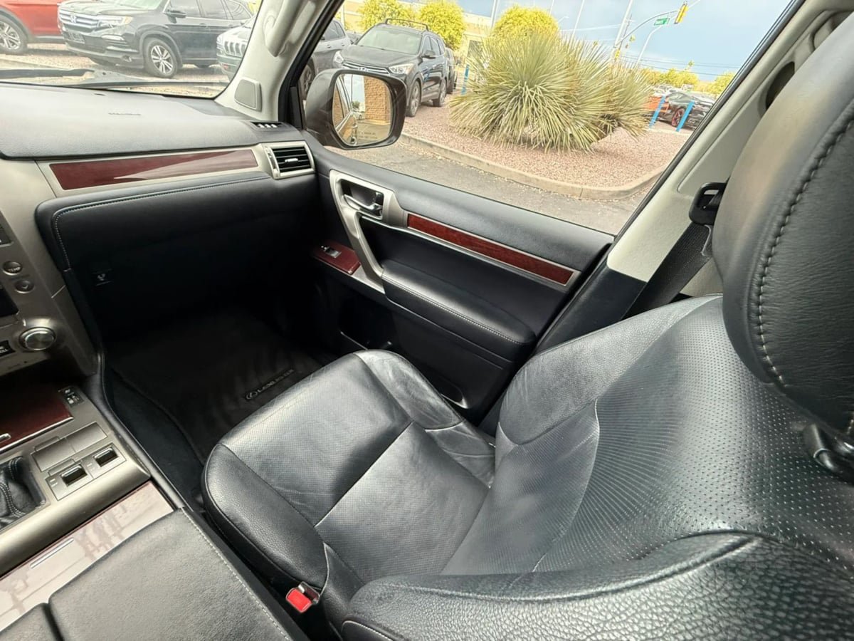 Used 2014 Lexus GX 460 w/ Premium Package AWD/4WD image 48
