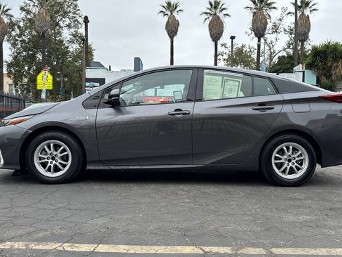 Used 2018 Toyota Prius Prime Plus FWD image 7