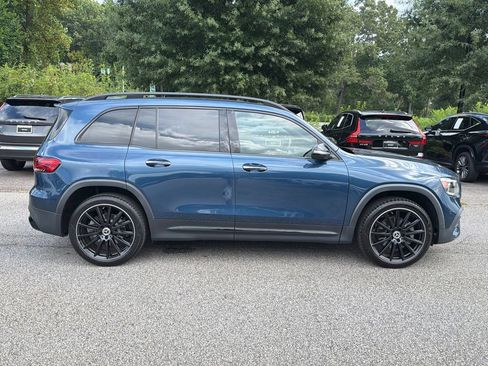 Used 2023 Mercedes-Benz GLB 250 w/ AMG Line image 8