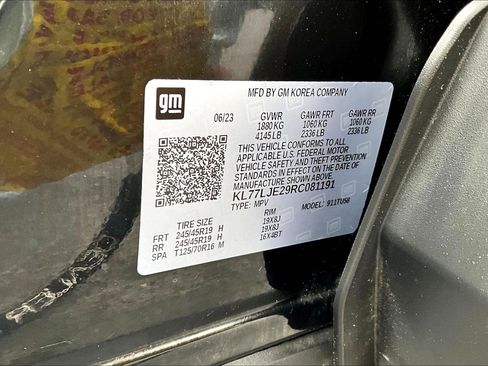 Used 2024 Chevrolet Trax RS w/ Sunroof Package FWD image 11