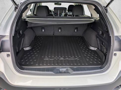 Certified 2025 Subaru Outback Premium image 8