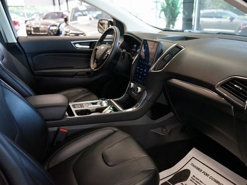 Used 2022 Ford Edge Titanium image 42