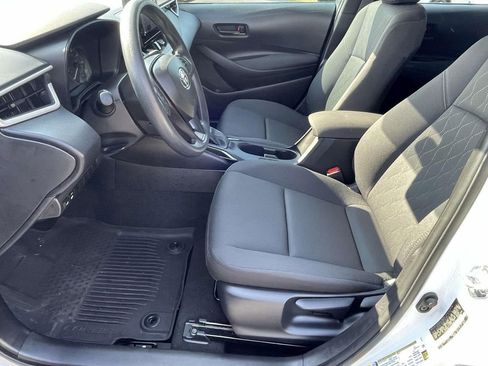 Used 2025 Toyota Corolla LE image 15