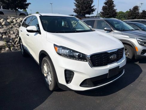 Used 2019 Kia Sorento FWD image 3
