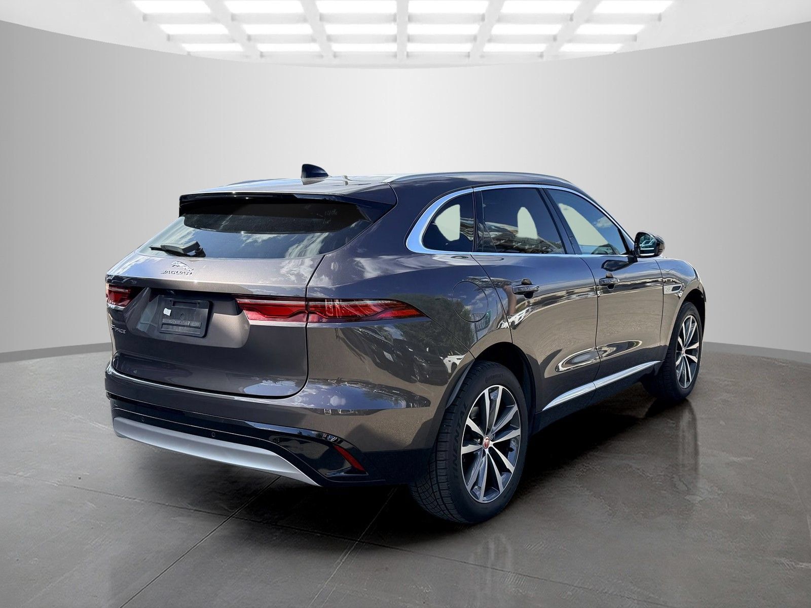 Used 2023 Jaguar F-PACE S AWD/4WD image 5