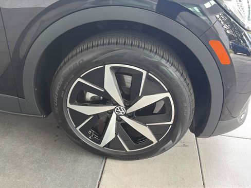 Certified 2023 Volkswagen ID.4 Pro S AWD/4WD image 10